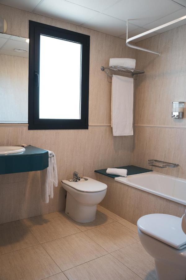 Beatrix 2000 Apartamento Pineda de Mar Exterior foto